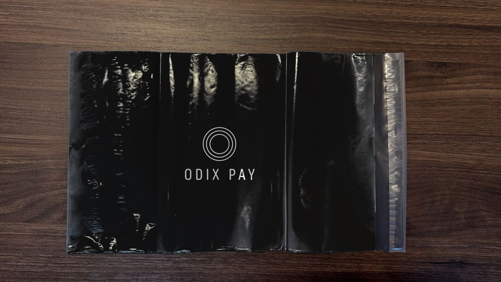 Odix Pay: Black delivery bag with the Odix Pay mark