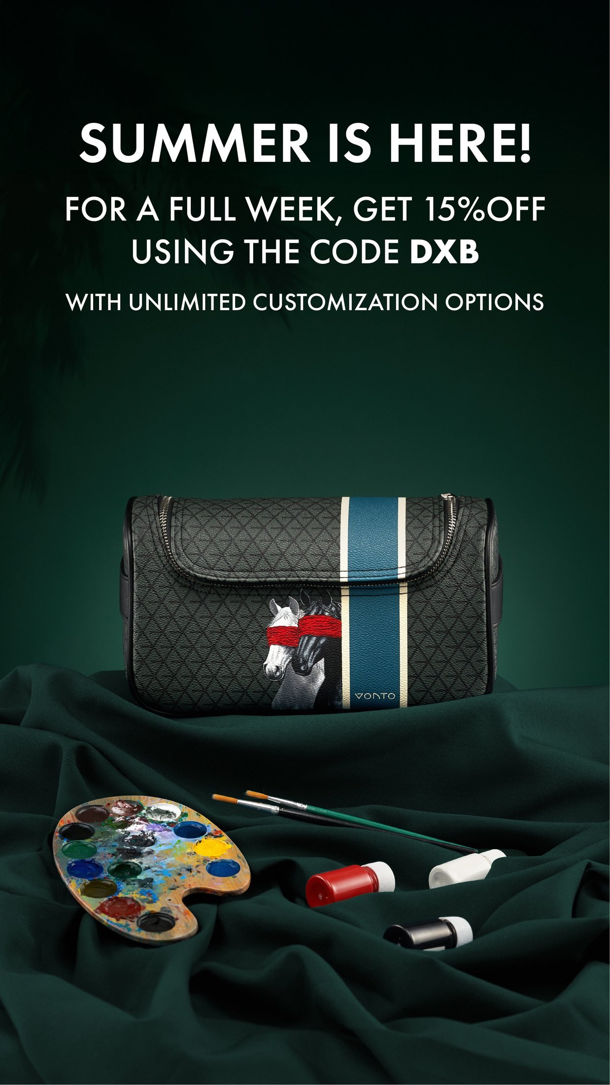 Vonto: Customisation story: monogram toiletry bag with painted motif on green velvet