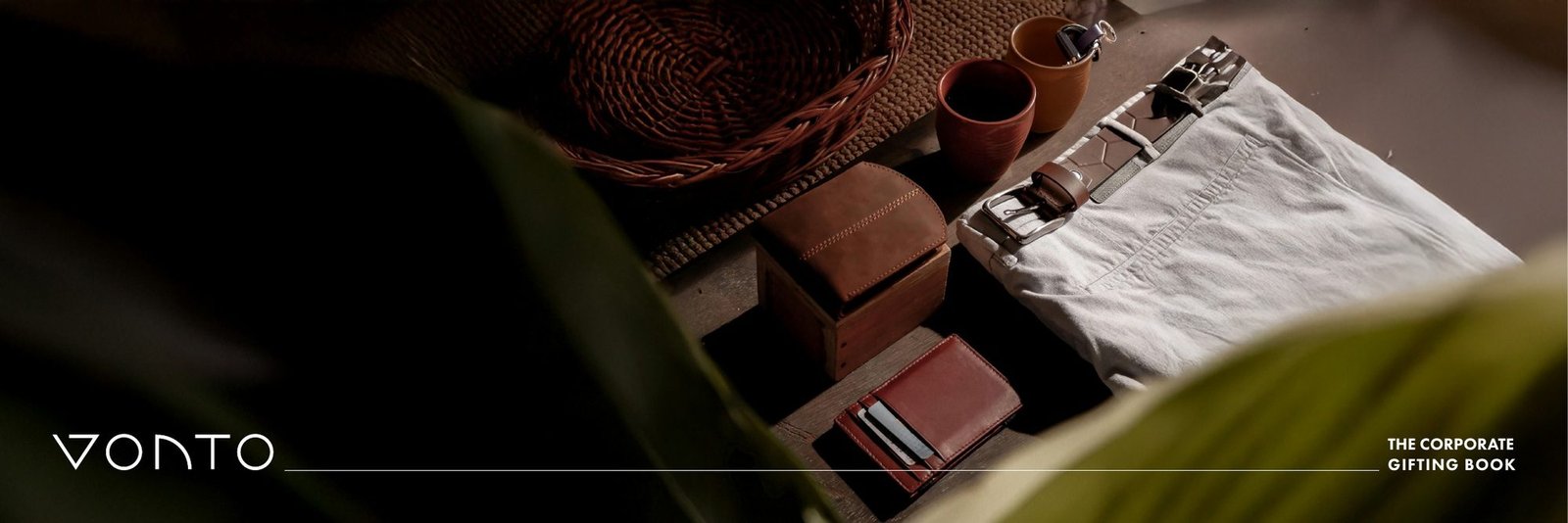 Vonto: Campaigns, catalogues and launch print for a leather goods brand